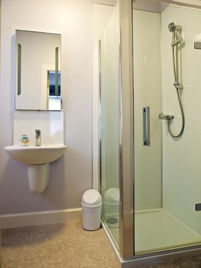 Adam Guest House بيرث المظهر الخارجي الصورة